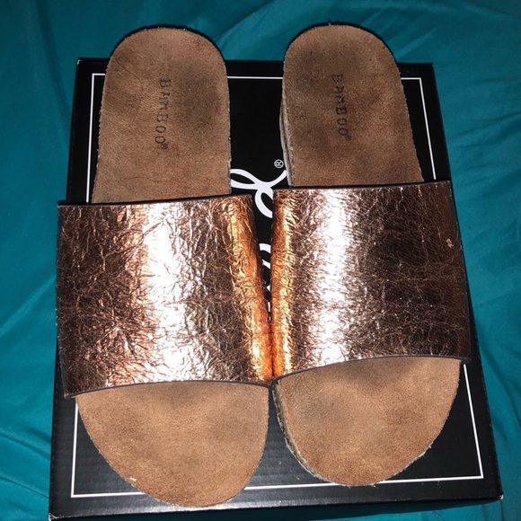 Bamboo Sandals - Picture 2 of 2